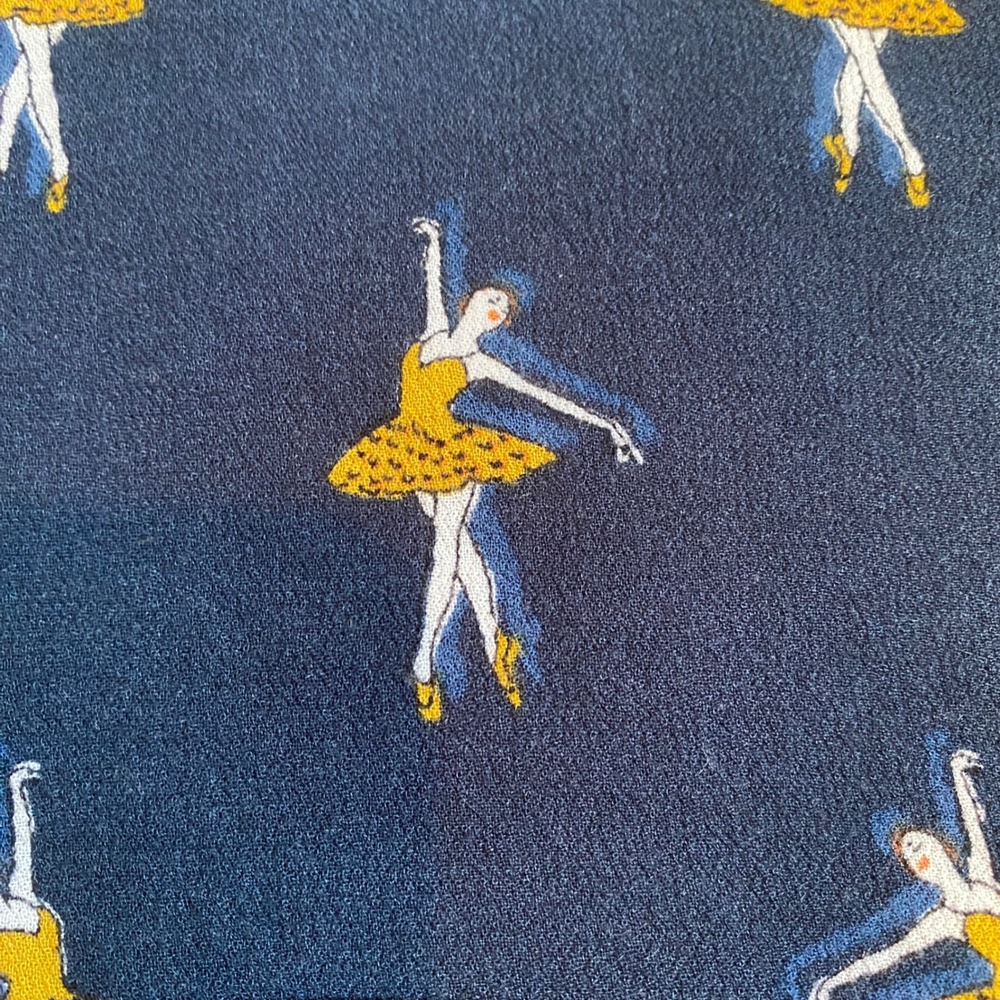 BALLERINA Print Blouse Top Size 6 Navy Blue Boxy Fit Balletcore Dancer Novelty - Picture 2 of 9